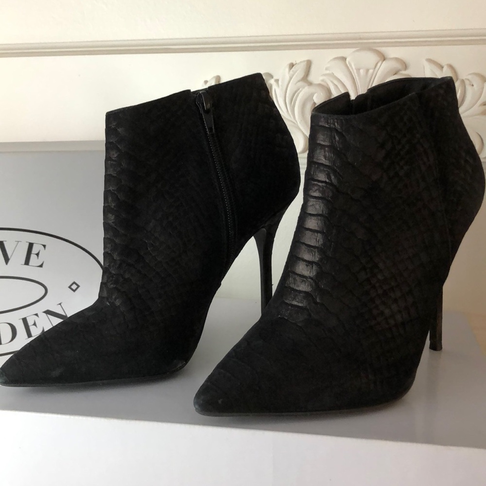 Steve Madden Bertie black velvet bootie with heel. Worn once. Like new